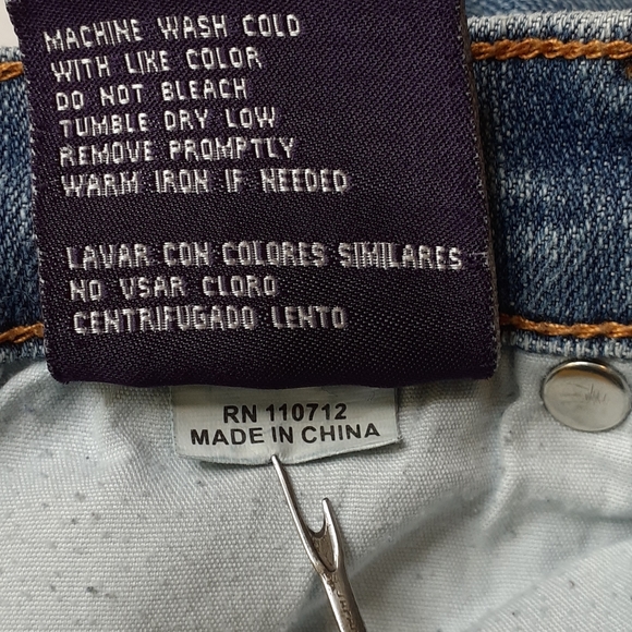 Vigoss Flare Leg Distressed Blue Jeans  Size 7 Stretch - Picture 13 of 15